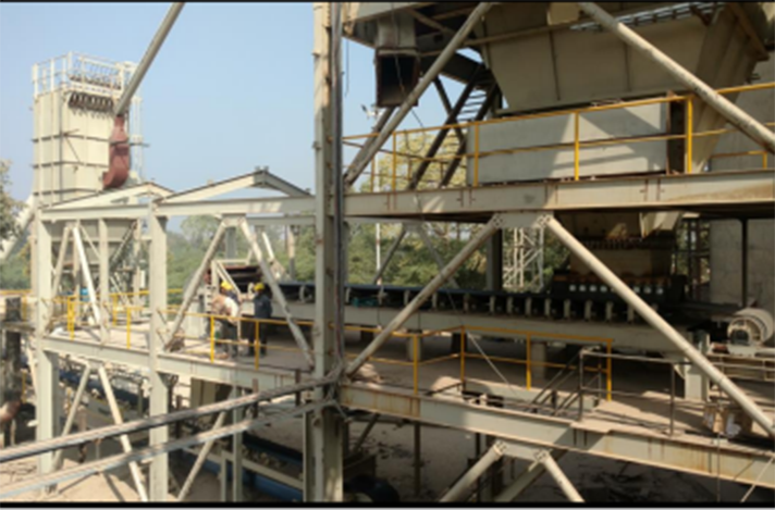 Hopper discharge to Belt feeder (211 BC04)